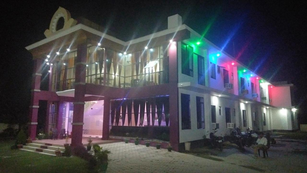 Hotel The Ideal Kushinagar Exterior photo