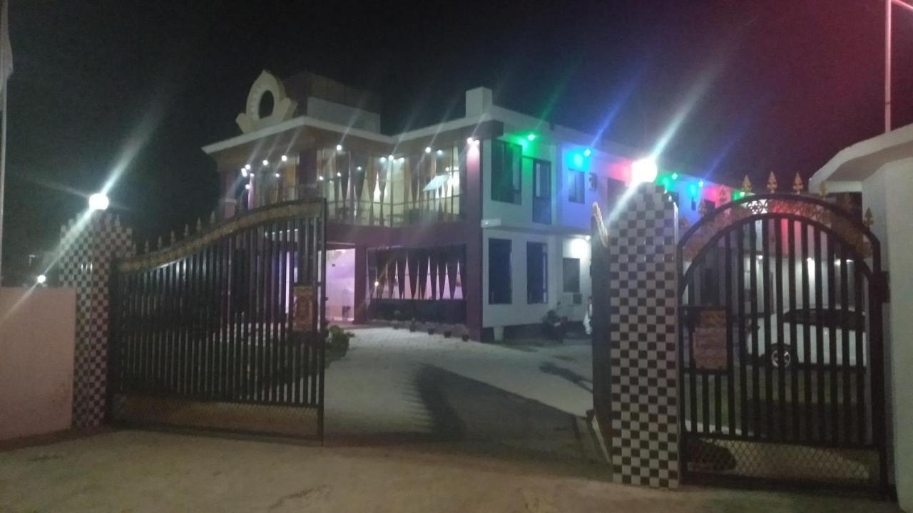 Hotel The Ideal Kushinagar Exterior photo